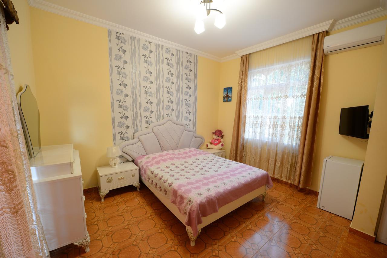 Guest House Imeda Квариати Екстериор снимка